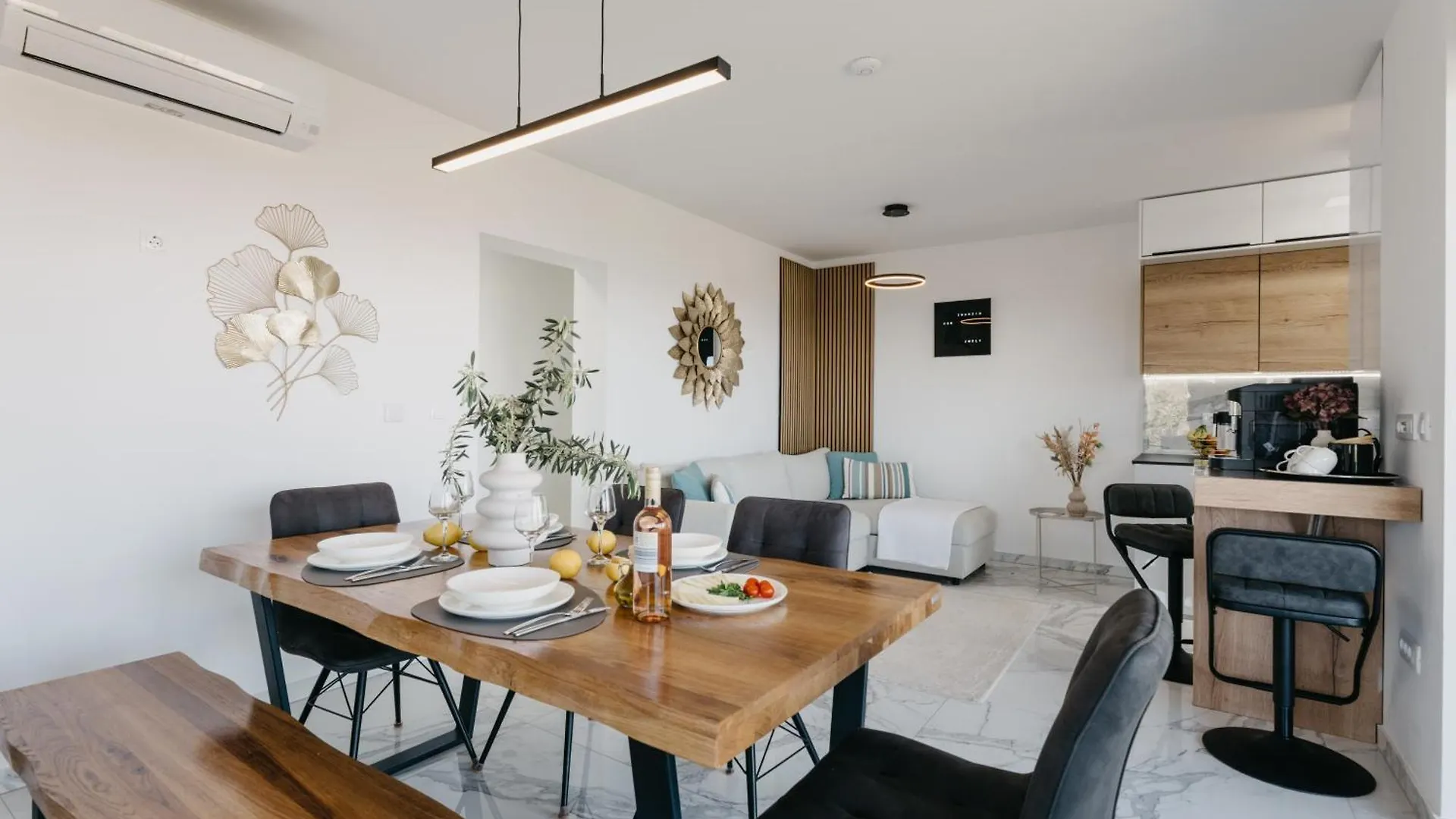 Lili Rose Mandre - Exclusive Family Apartments With Sea View, Just Steps From Beach Κροατία