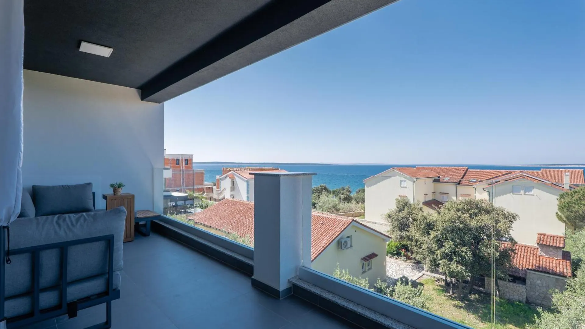Lili Rose Mandre - Exclusive Family Apartments With Sea View, Just Steps From Beach