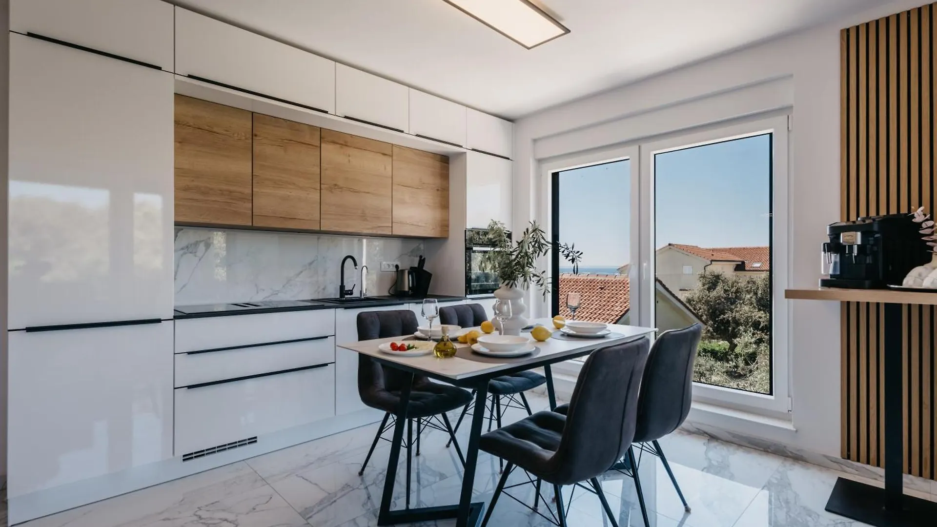Lili Rose Mandre - Exclusive Family Apartments With Sea View, Just Steps From Beach