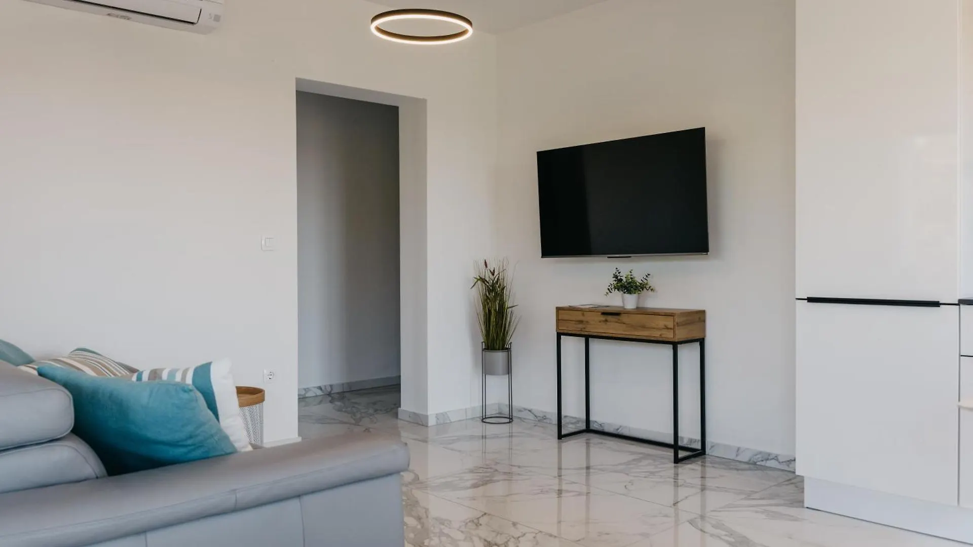 Lili Rose Mandre - Exclusive Family Apartments With Sea View, Just Steps From Beach Κροατία