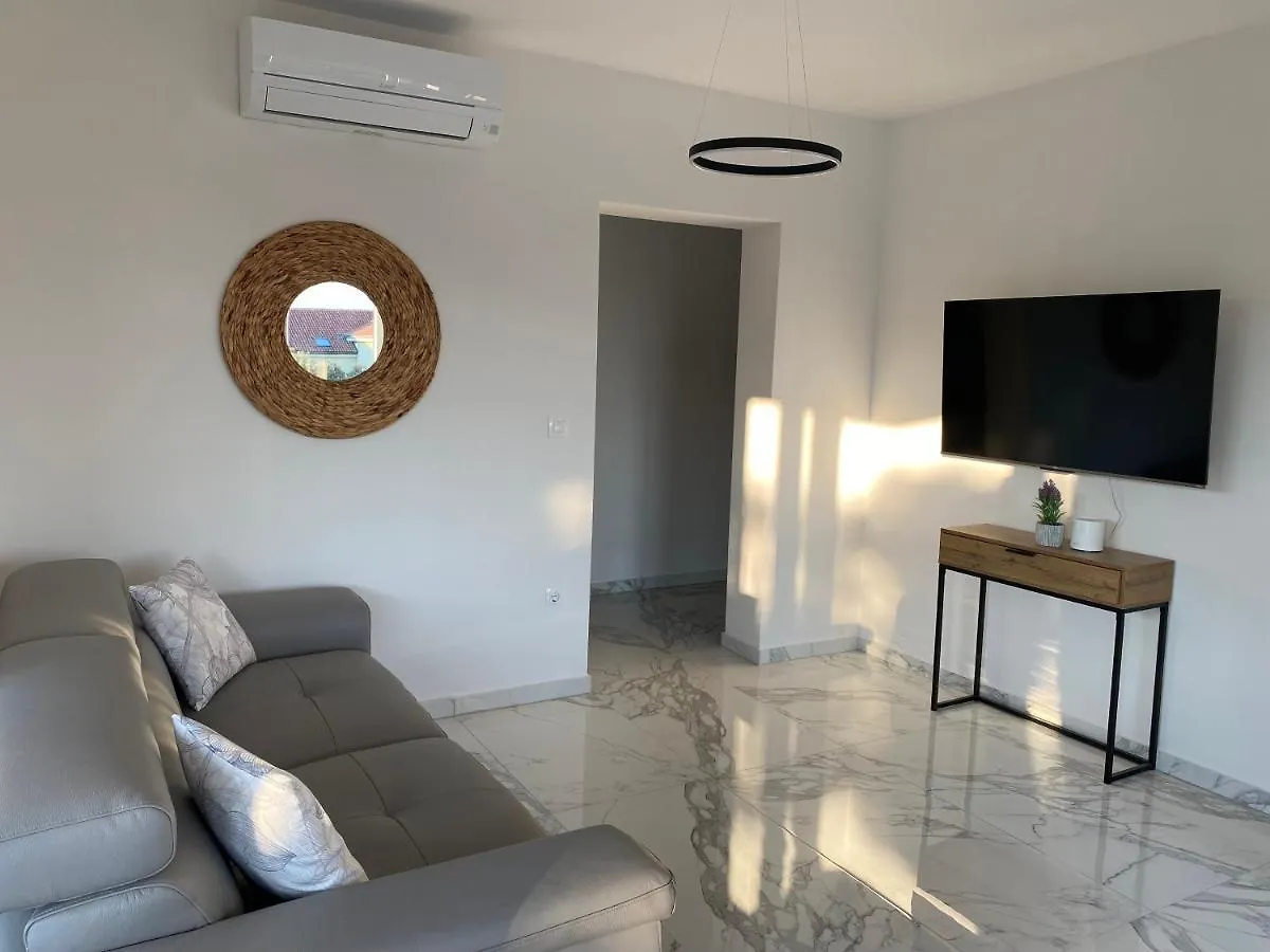 Lili Rose Mandre - Exclusive Family Apartments With Sea View, Just Steps From Beach