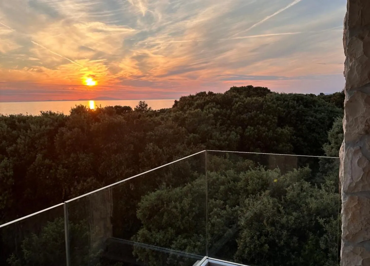 Lili Rose Mandre - Exclusive Family Apartments With Sea View, Just Steps From Beach 0*,  Croatia