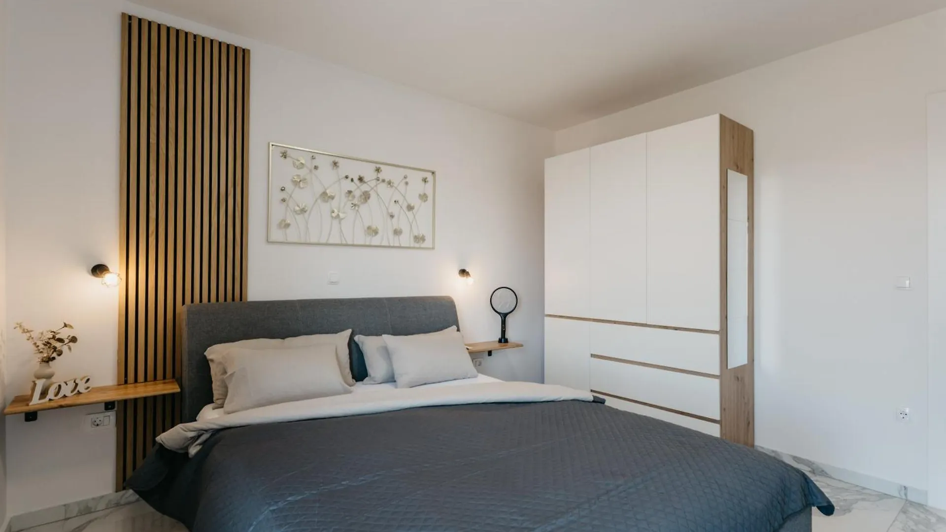 Lili Rose Mandre - Exclusive Family Apartments With Sea View, Just Steps From Beach