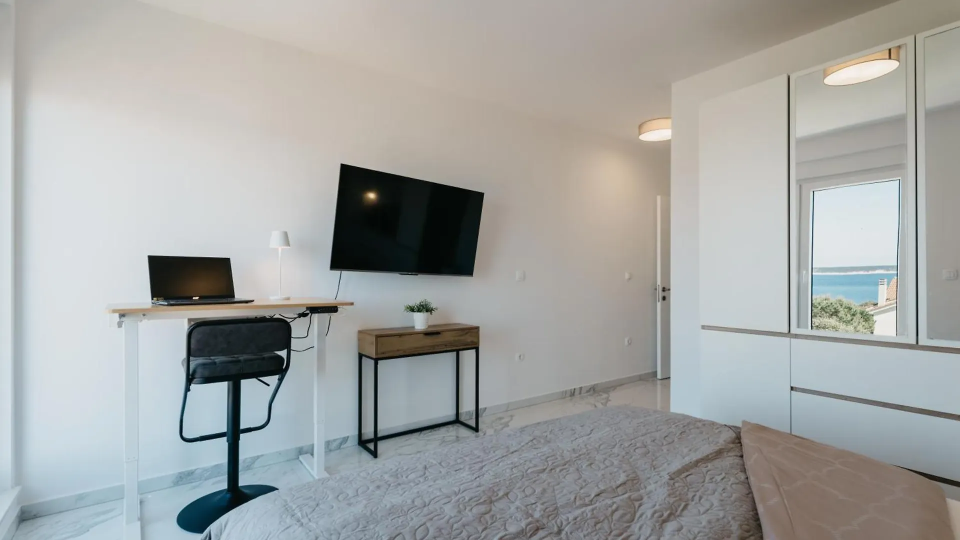 Lili Rose Mandre - Exclusive Family Apartments With Sea View, Just Steps From Beach קרואטיה